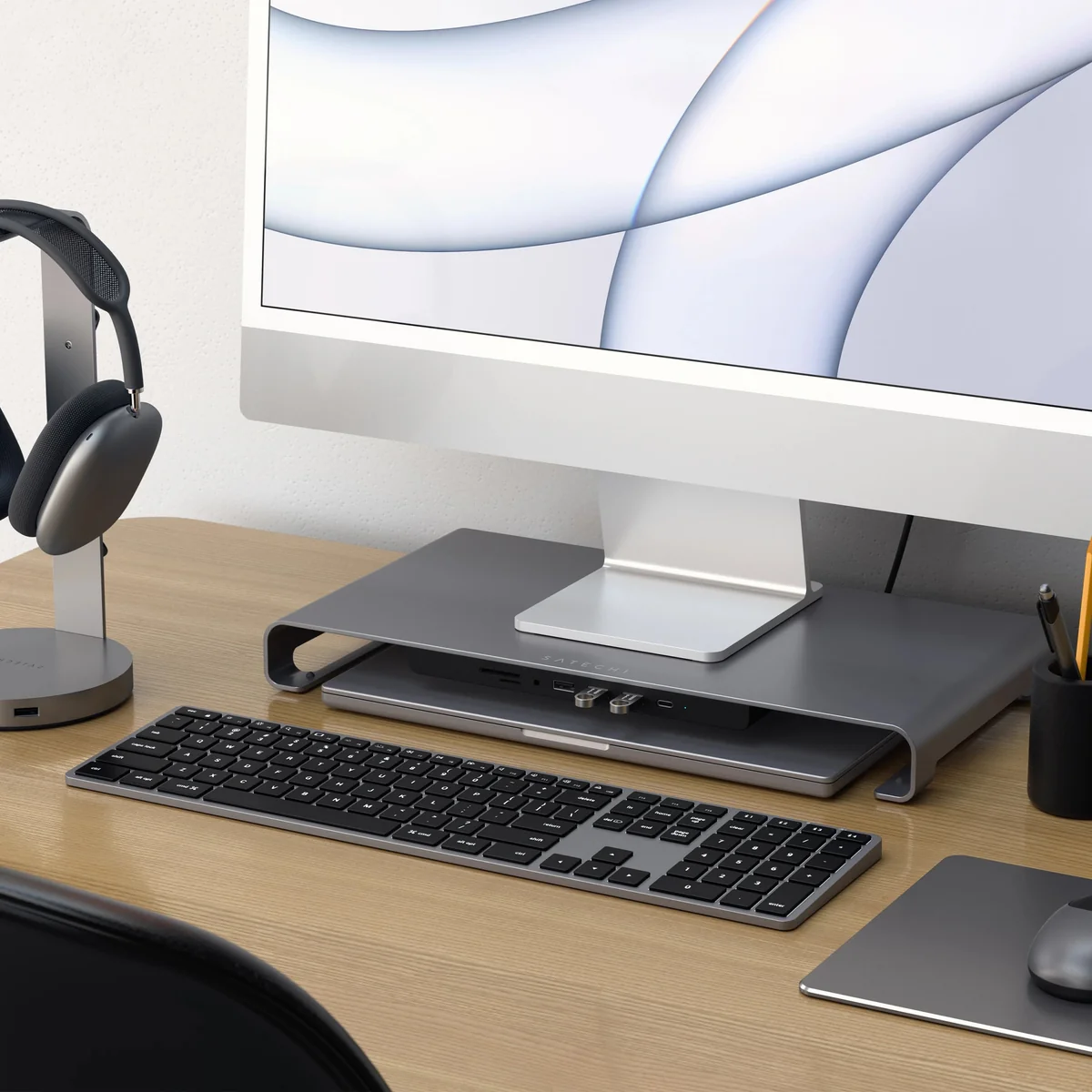 Satechi USB-C Monitor Stand Hub XL alternate view
